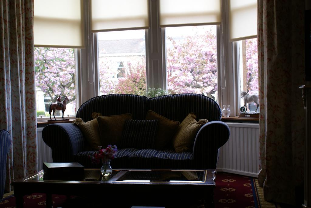 Langley Bank Guest House Ayr Exterior photo